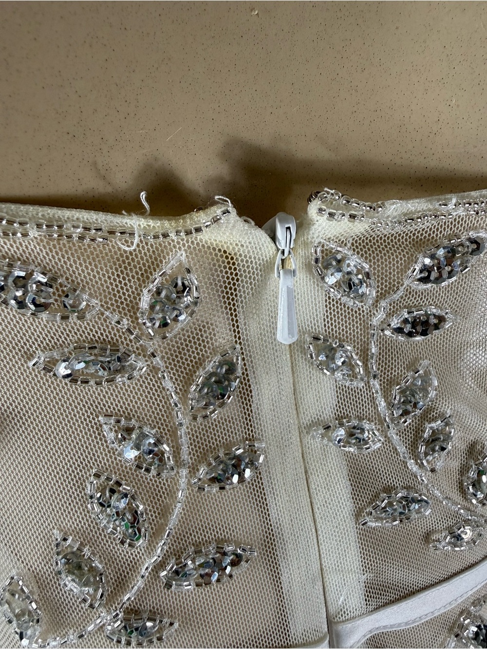 VINTAGE CACHE White Beaded Sequin Mesh Sweetheart Spaghetti Strap Maxi Dress - Picture 4 of 9
